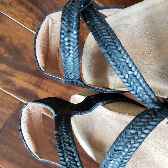 TAOS ZIGGIE HOOK &LOOP LEATHER SANDALS SZ 10-10.5 black - Picture 5 of 12